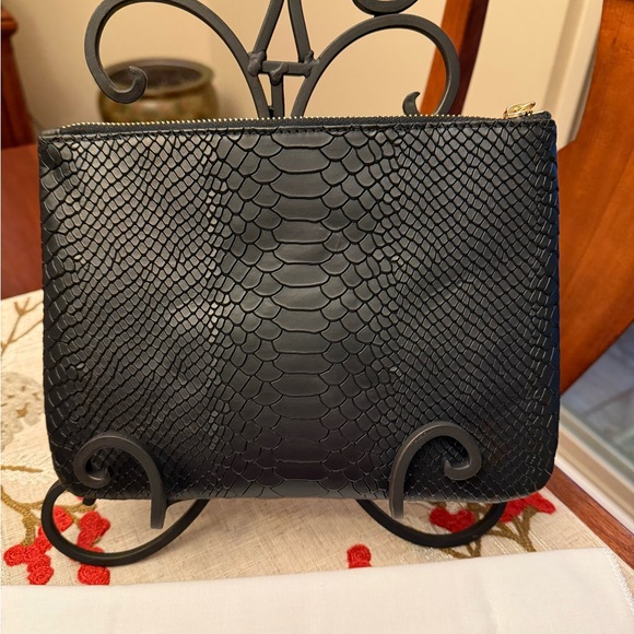 GiGi New York Black Women's All In One Clutch, New Without Tags - Picture 7 of 11